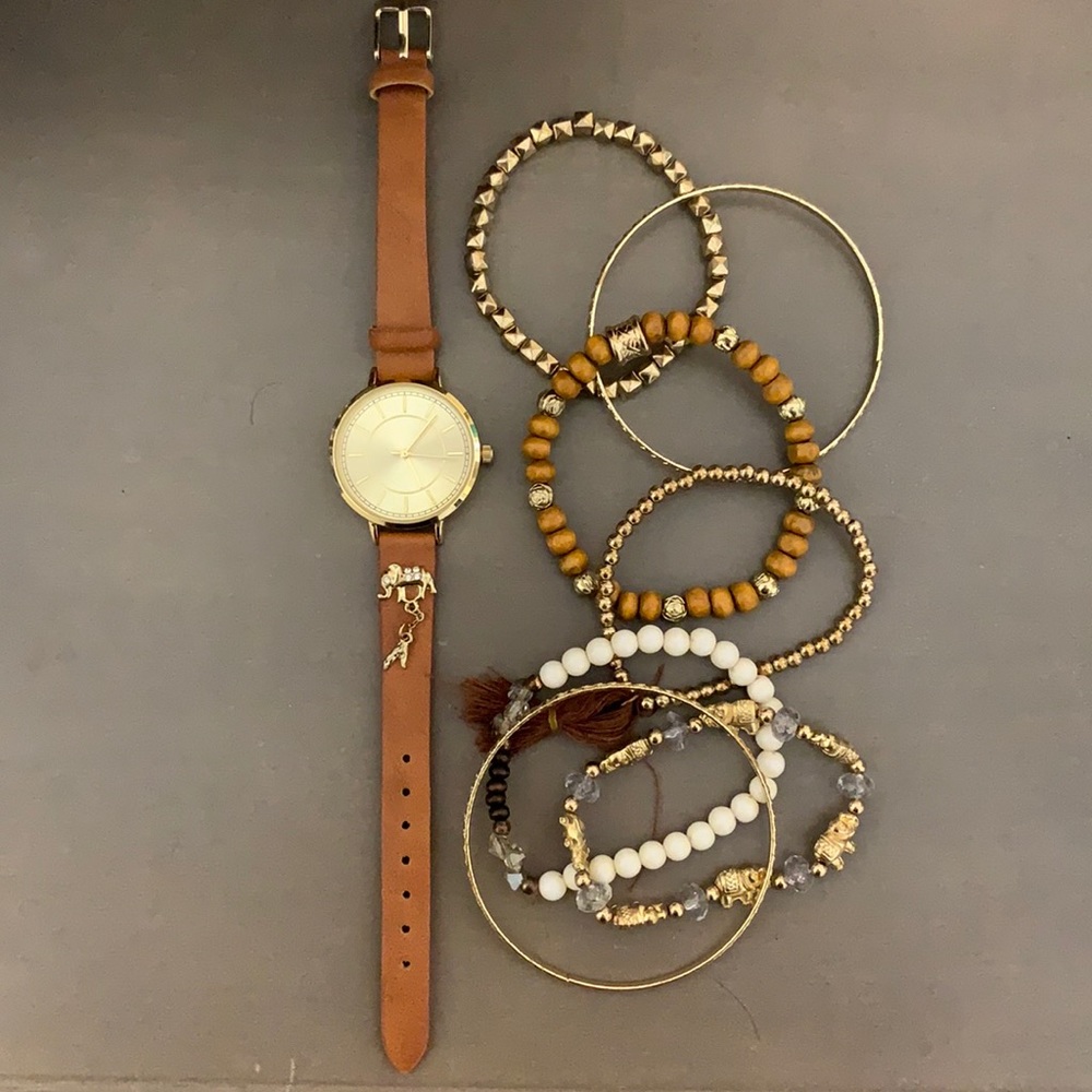 Cute Watch & Bracelet Set!